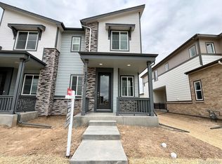 21121 E 67th Ave, Aurora, CO 80019