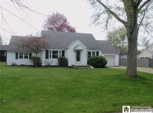 28 Lowell Pl, Fredonia, NY