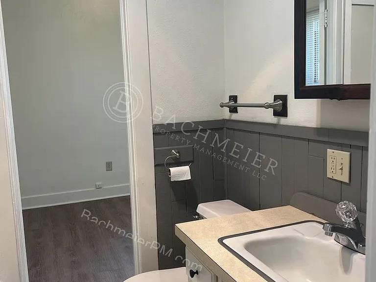 720 SW 5th St — Photo 8