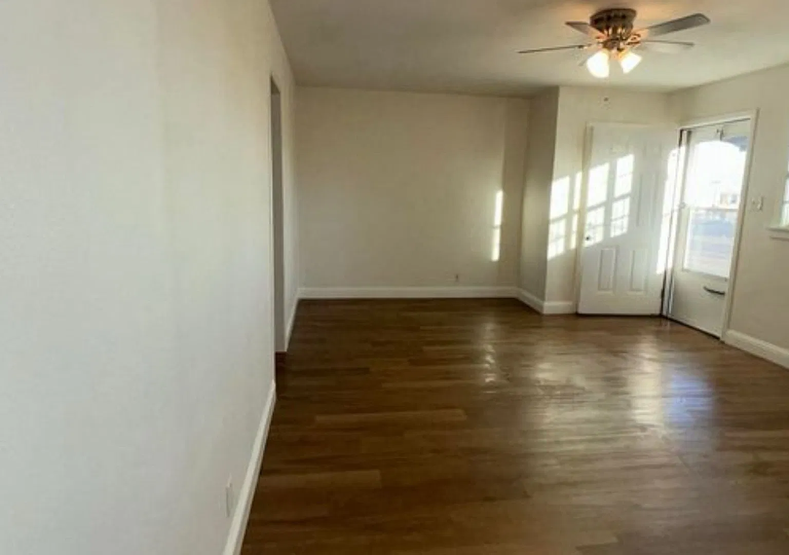 Newly Remodeled 3 Bedroom Home — Photo 4