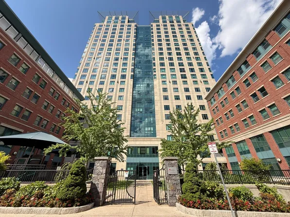 1 Nassau St Unit 1705, Boston, MA 02111