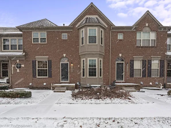 41210 Maplewood Dr, Canton, MI 48187