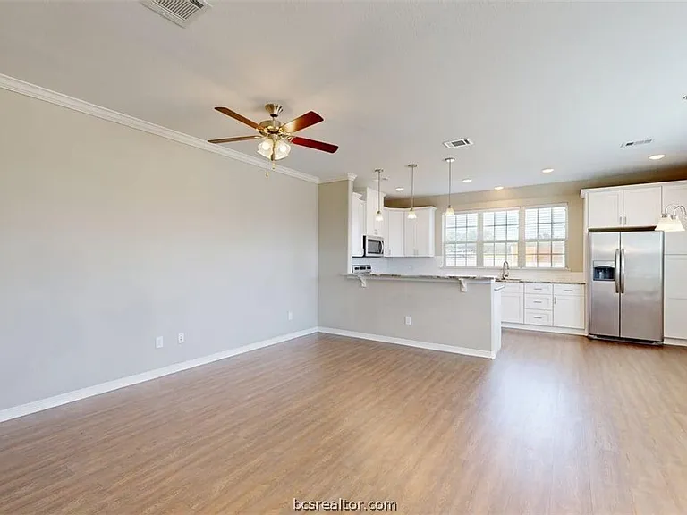 2027 Harvey Mitchell Pkwy S — Photo 4