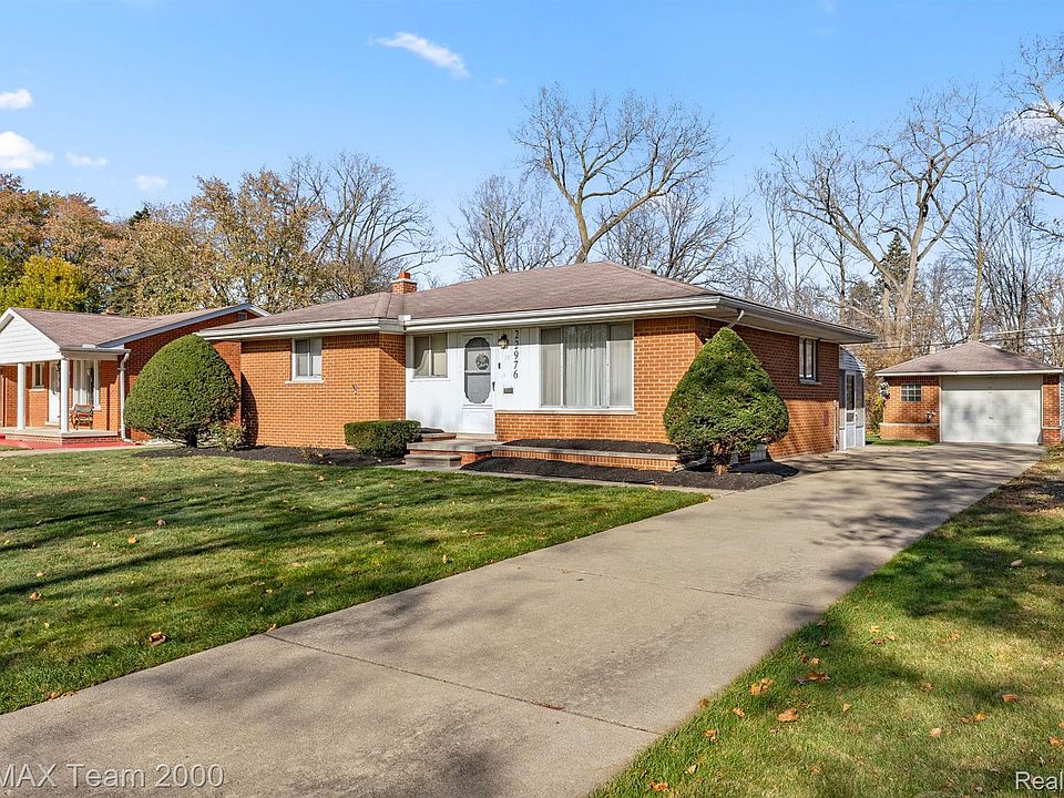1st image of 22976 N Brookside Dr