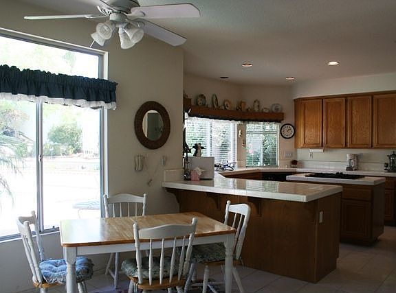 3rd image of 24928 Shoshone Dr