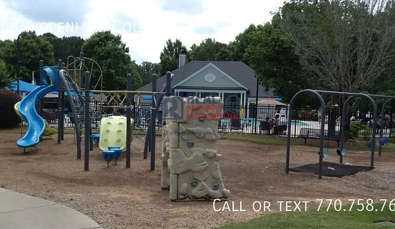 435 Chippenham Ct — Photo 19