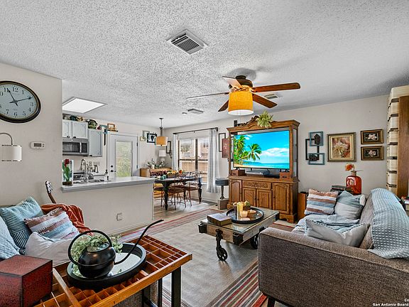 3rd image of 5402 Villa Marco