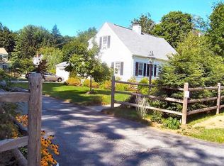 11 Linden Ln, Hyde Park, NY 12538
