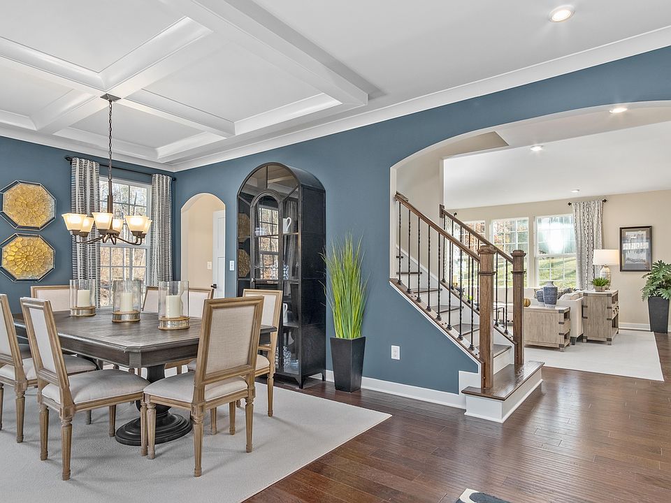 1st image of 102 Rowans Creek Ln