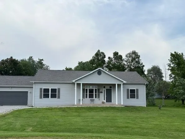 3977 Navaho Cir, Pinckneyville, IL 62274