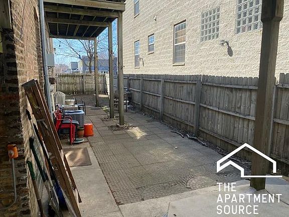 5th image of 2835 N Ashland Ave #1E