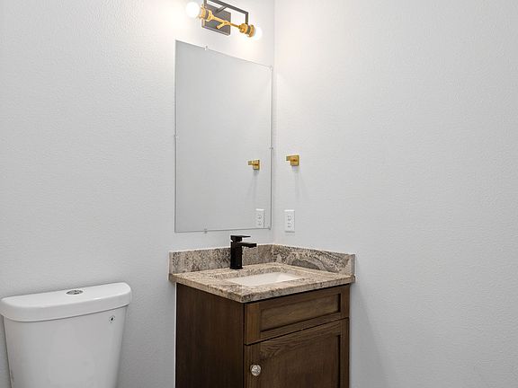 5th image of 537 Sunbranch Ln