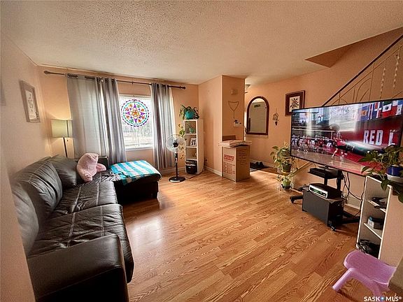 4th image of 419 McIntosh STREET