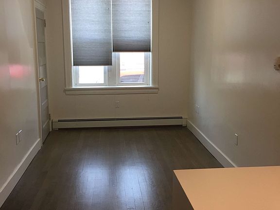 3rd image of 3624 13th St APT 1F