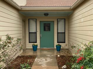 405 Summit Cir, Fredericksburg, TX 78624