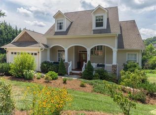 644 Vista Falls Rd, Mills River, NC 28759