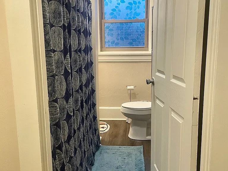 106 Saint Clair Ave — Photo 3
