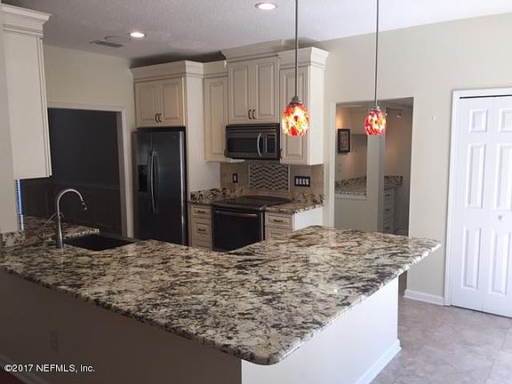 5th image of 14822 REEF Drive W