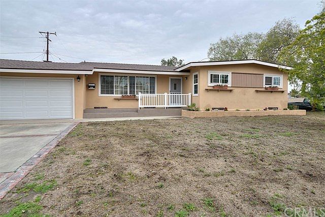 1st image of 2849 W Lynrose Dr