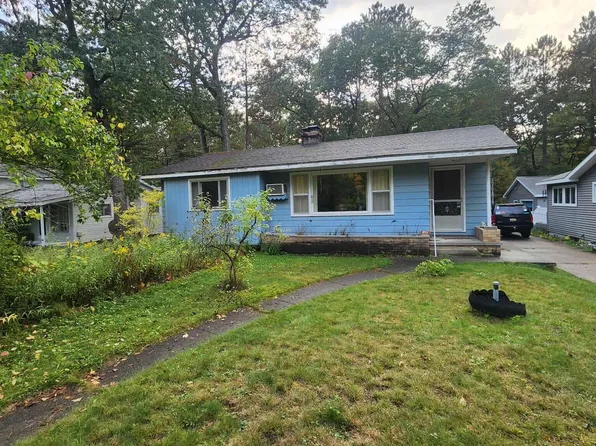 4135 Forest Rd, Oscoda, MI 48750