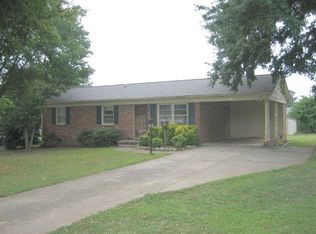 1320 Crestview Dr, Shelby, NC 28150