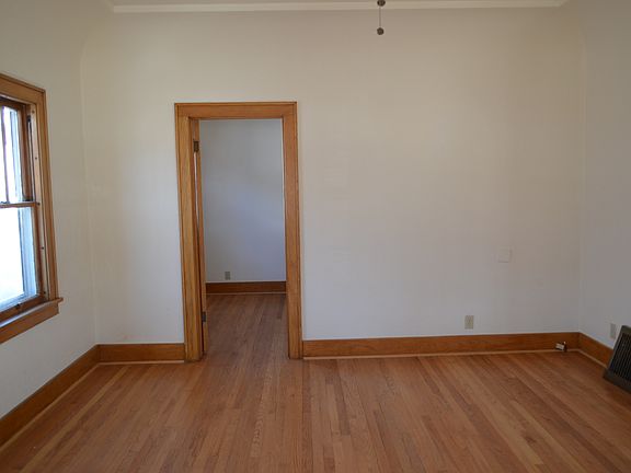 5th image of 611 Niobrara Ave