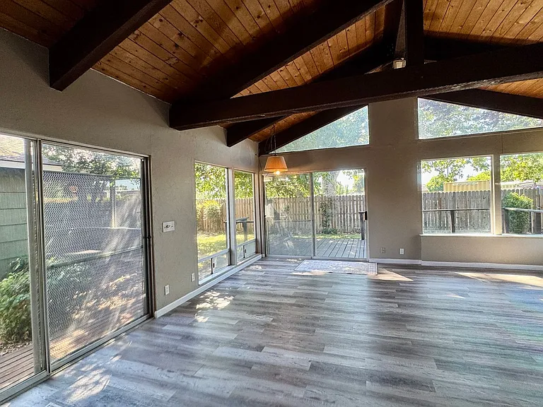 2614 Aramon Dr — Photo 18