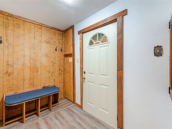 4th image of 54 Albin Dr