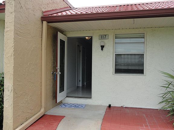3rd image of 117 Golden River Drive