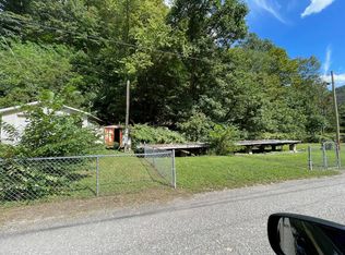 109 Mile Branch Rd, Cedar Grove, WV 25039