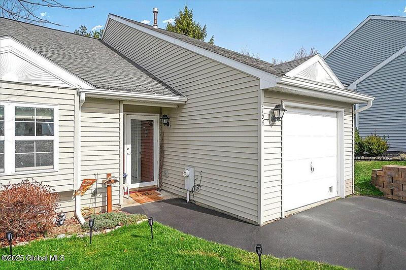 2nd image of 1154 Spearhead Drive