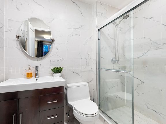 5th image of 465 Carroll St APT 1-A