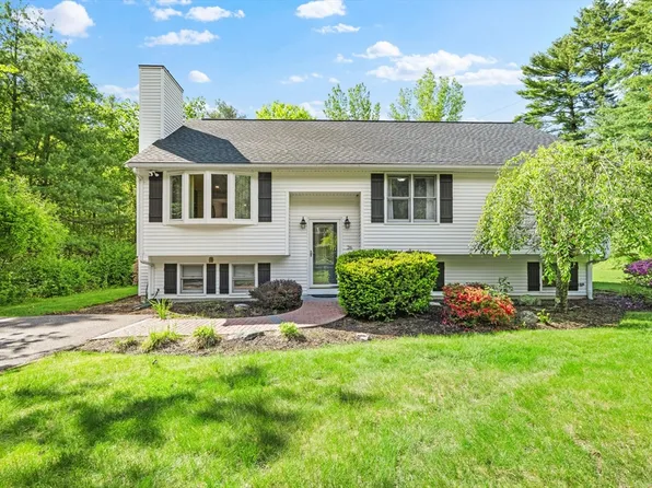26 Fleetwood Dr, Norfolk, MA 02056