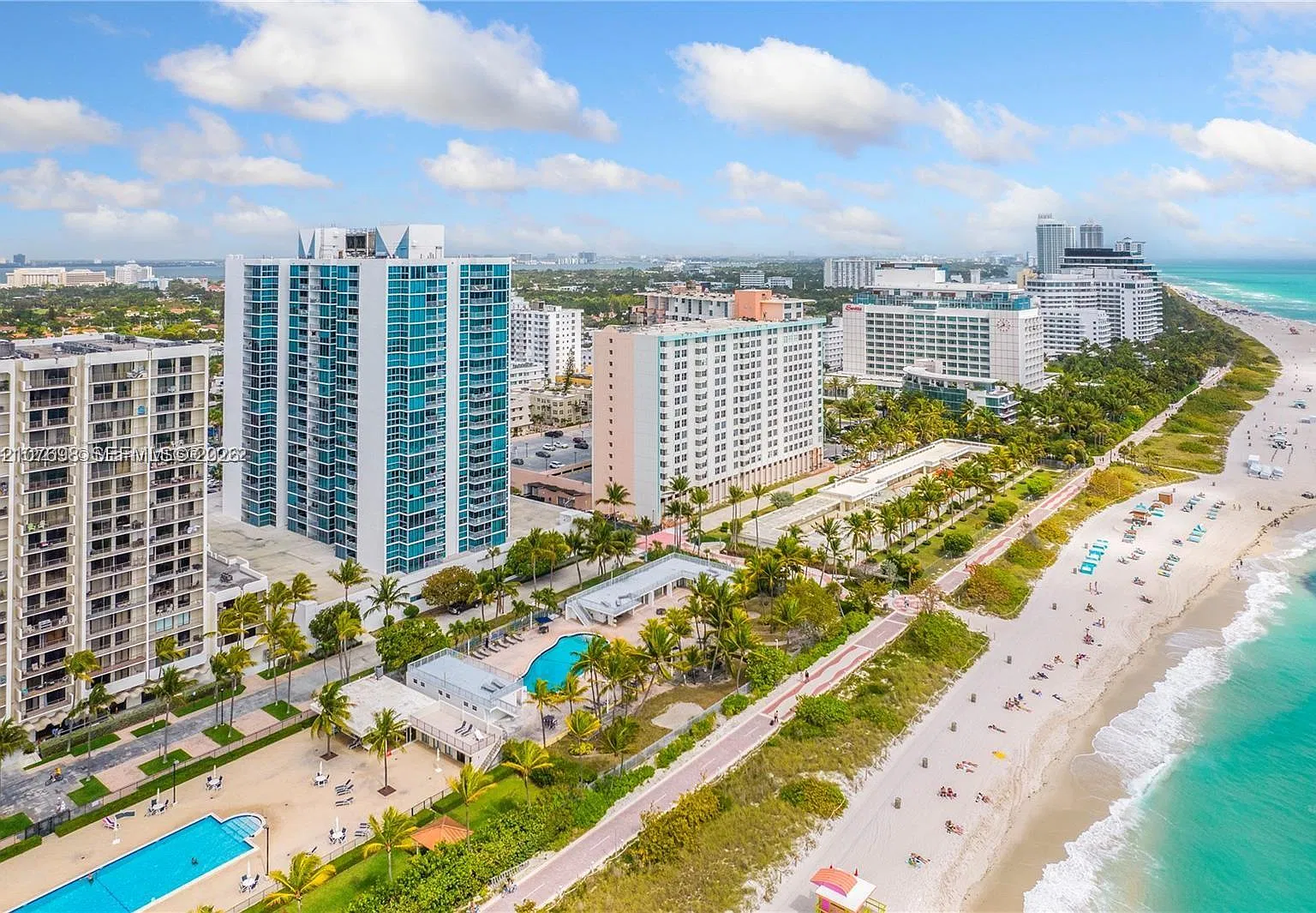 Mirasol Ocean Towers Cond — Photo 1