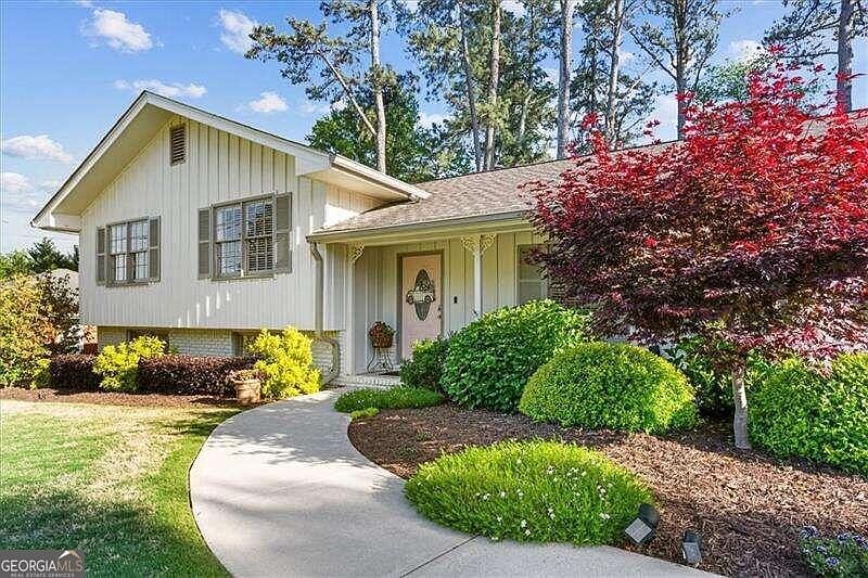 1st image of 3130 Greenwood Trl SE
