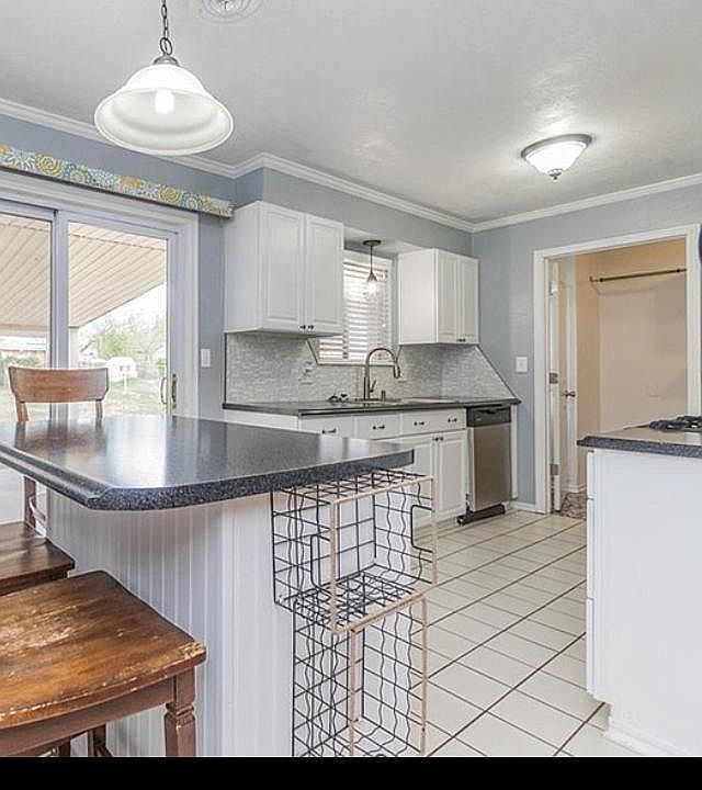 1st image of 235 S Bristow Ave