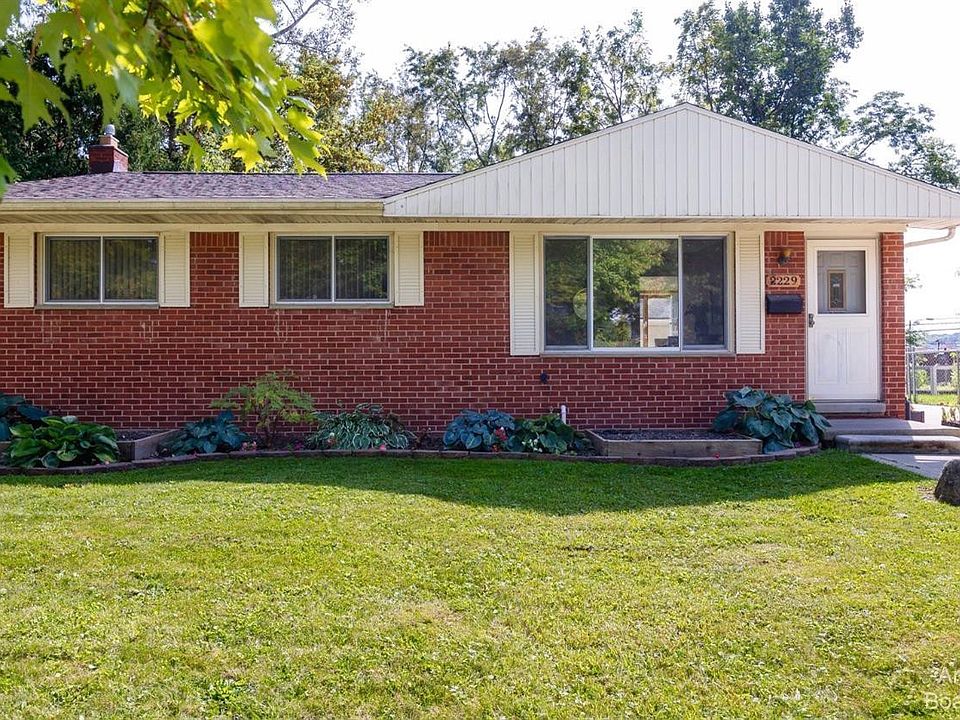 1st image of 2229 Faye Dr