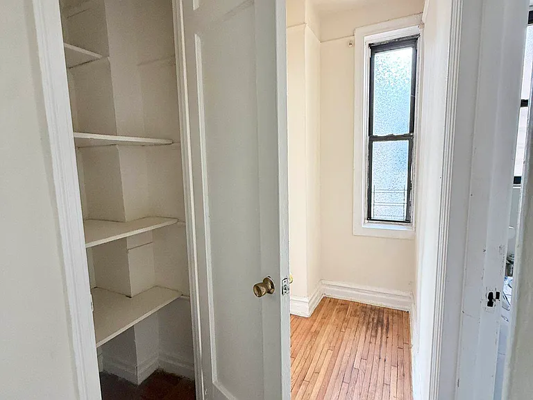 146 E 18th St #6J — Photo 8