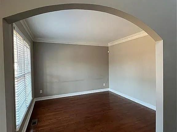 3rd image of 1733 Macy Ln