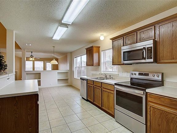 3rd image of 3900 Vinyard Way