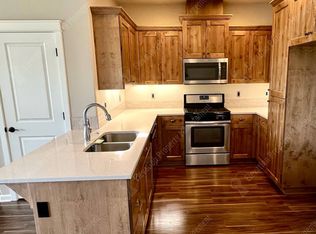 3191 SW 28th St, Redmond, OR 97756