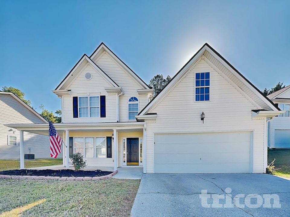 1st image of 75 Christopher Dr