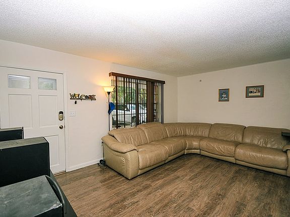 4th image of 1212 NW 14th Ave