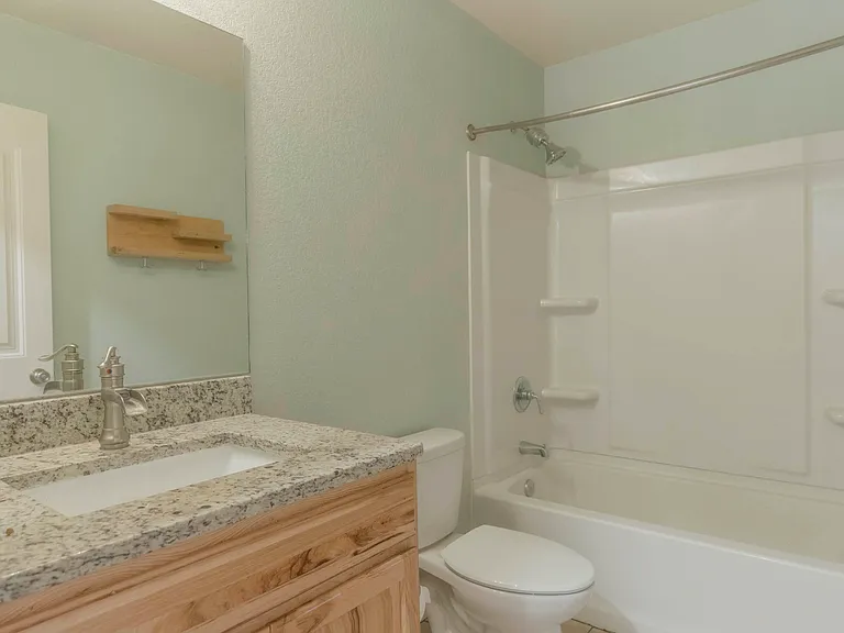 1015 Twin Deer Ln — Photo 16