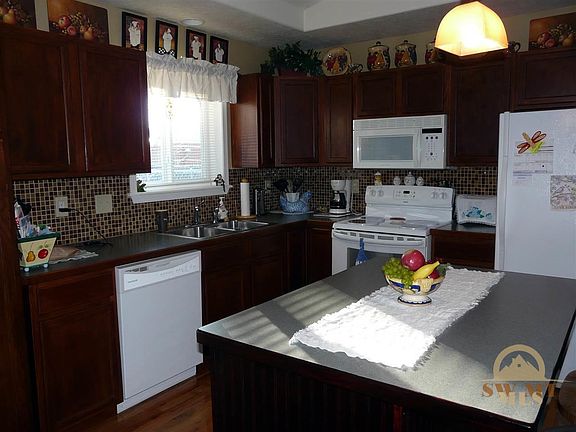 2nd image of 2802 Donna Ave