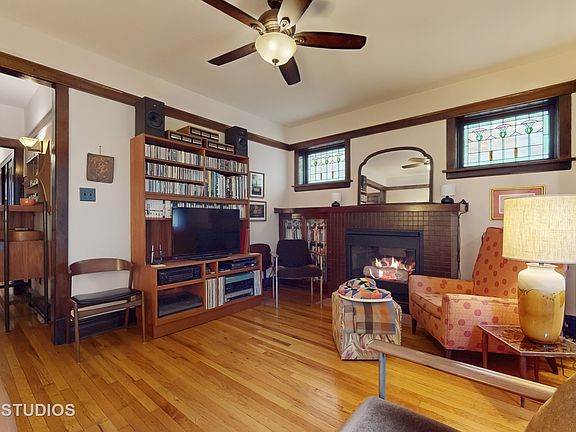 5th image of 4421 N Hermitage Ave #1S