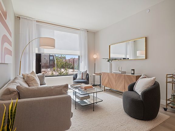 4th image of 15310 88th Ave #629