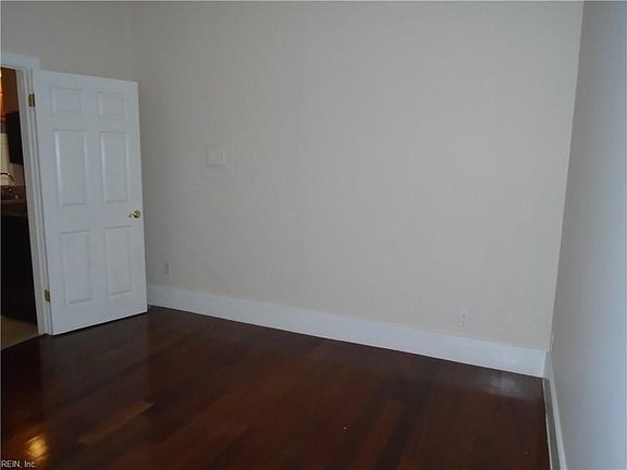 3rd image of 611 Boissevain Ave