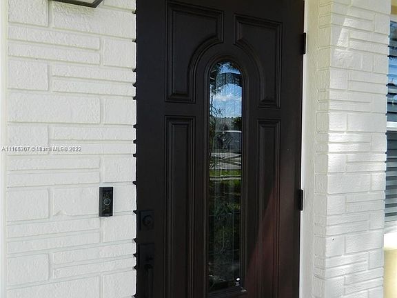 3rd image of 321 NE 58th St