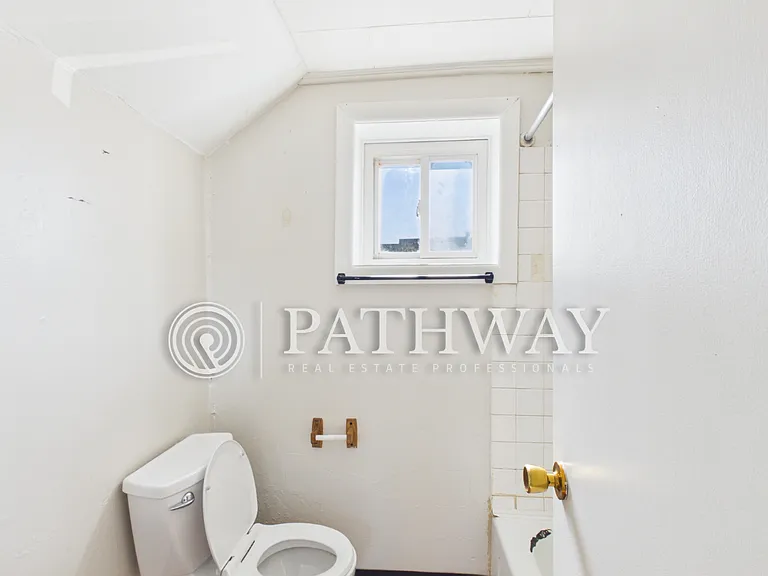 172 North St #7 — Photo 11